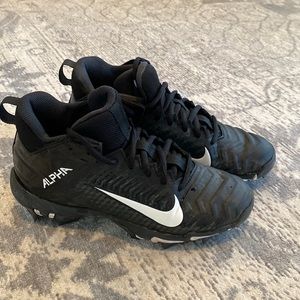 Kids Nike football/baseball cleats